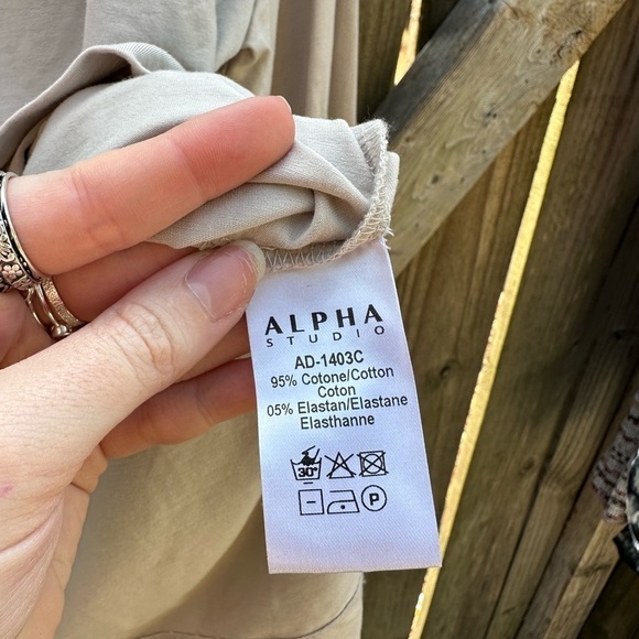 Alpha Studio Cream Nude Casual Scoop Neckline Cropped Sleeve Basics Tee - Picture 5 of 8